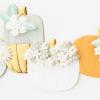 Hallmark Signature Studio Thanksgiving Card (Fall Flowers)(Fancy Pumpkins)