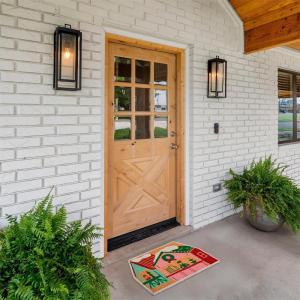 Hallmark – Doormat, Outdoor Coir Mat for Christmas, Holiday Home Decor (House Multicolor, 18″ x 30″)(House Multicolor)