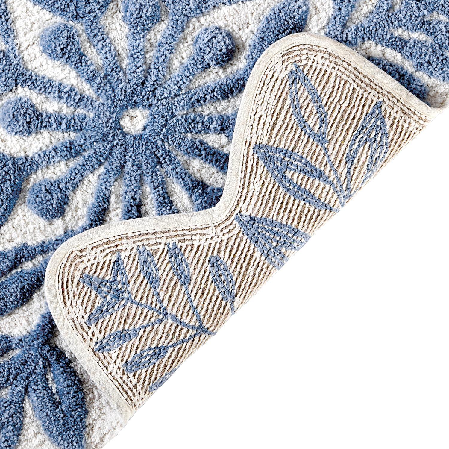 imageHallmark Bath Rug Scallop Edge with Soft Tufted Pile Holiday Home Decor Christmas Wreath 30quot RoundSnowflake